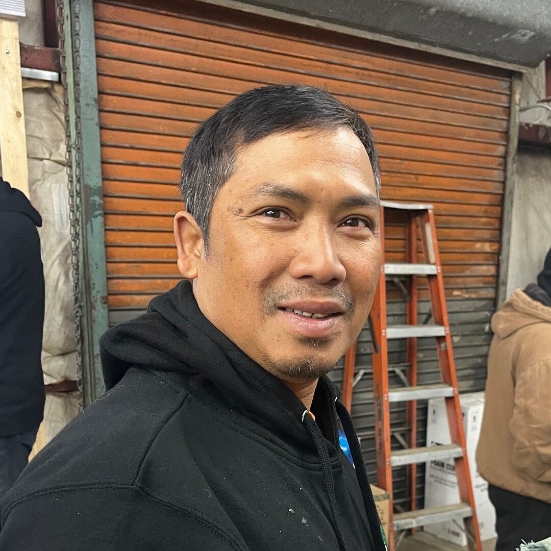 Chung Rocham - Rigging Expert, Equipment Operator