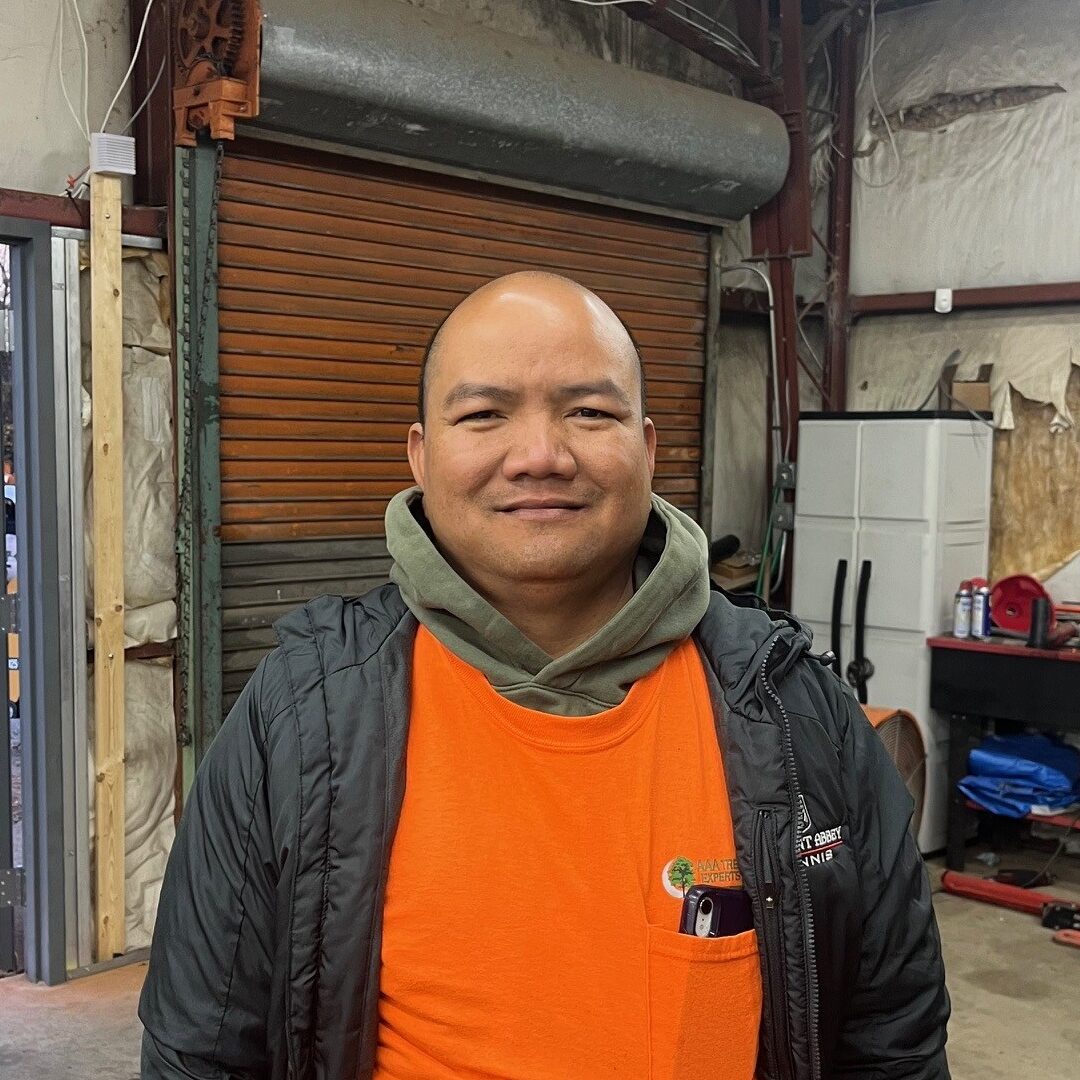 De Rohlan - Equipment Operator